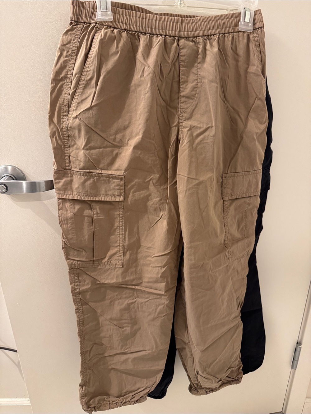 Uniqlo Cargo Jogger Pants Tan & Black